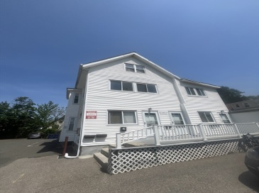 723 Washington St, Newton, Massachusetts, 1 Bedroom Bedrooms, 4 Rooms Rooms,1 BathroomBathrooms,Residential Lease,For Rent,Washington St,73520633