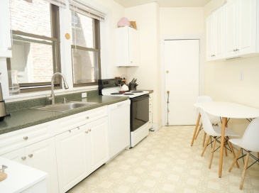 1390 Beacon, Brookline, Massachusetts, 1 Bedroom Bedrooms, 2 Rooms Rooms,1 BathroomBathrooms,Residential Lease,For Rent,Beacon,73543433
