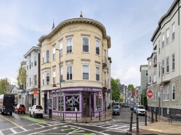 861 Dorchester Avenue, Boston, Massachusetts, 4 Bedrooms Bedrooms, 8 Rooms Rooms,1.5 BathroomsBathrooms,Residential Lease,For Rent,Dorchester Avenue,73543438
