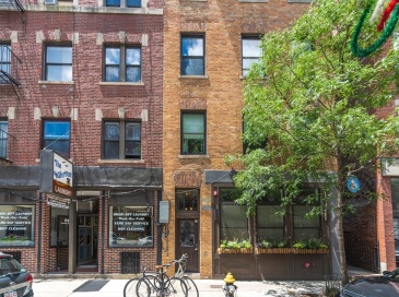 422 Hanover, Boston, Massachusetts, 3 Bedrooms Bedrooms, 5 Rooms Rooms,1 BathroomBathrooms,Residential Lease,For Rent,Hanover,73543439