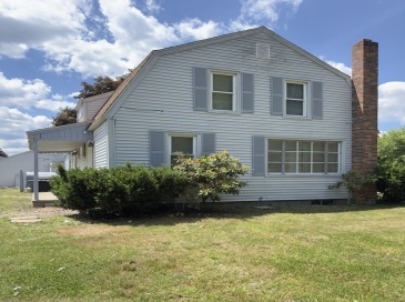 22 Bacon Street, Oxford, Massachusetts, 3 Bedrooms Bedrooms, 4 Rooms Rooms,1 BathroomBathrooms,Residential Lease,For Rent,Bacon Street,73543436