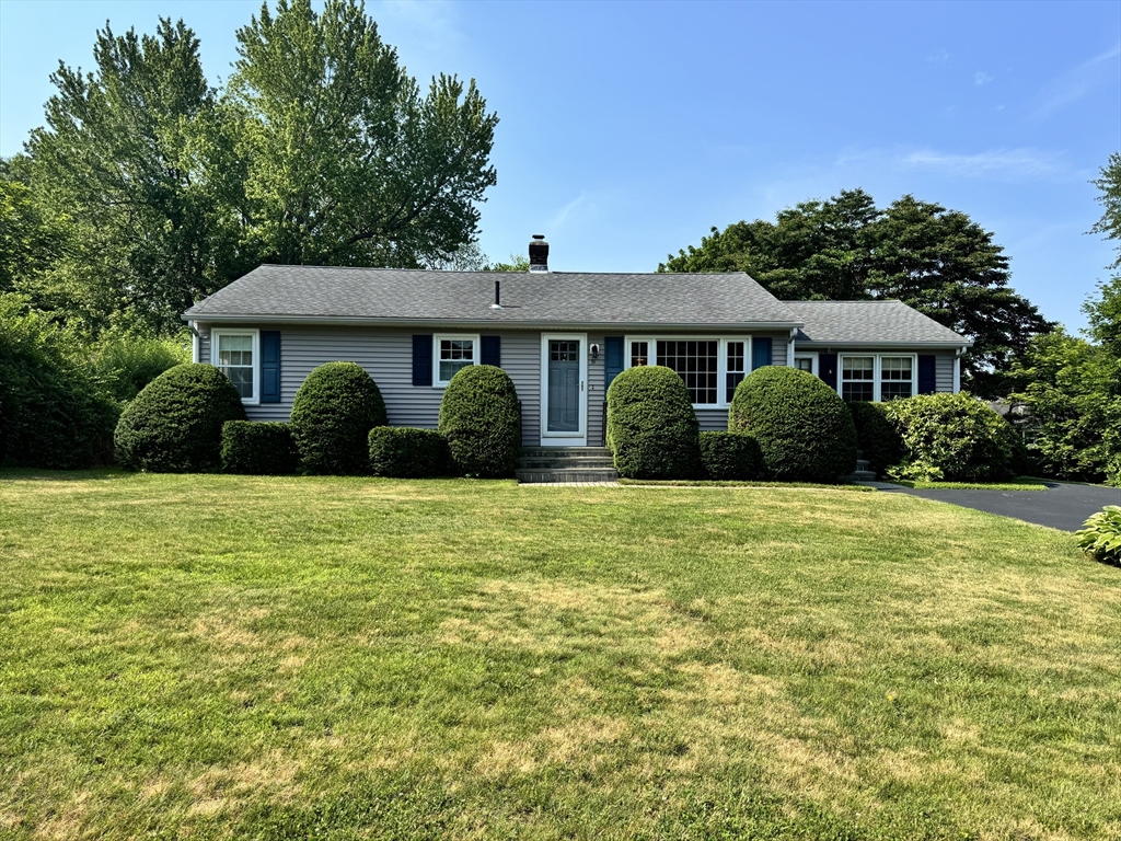 51 Lionel Ave, Fitchburg, Massachusetts, 3 Bedrooms Bedrooms, 5 Rooms Rooms,1 BathroomBathrooms,Residential,For Sale,Lionel Ave,73543441