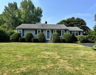 51 Lionel Ave, Fitchburg, Massachusetts, 3 Bedrooms Bedrooms, 5 Rooms Rooms,1 BathroomBathrooms,Residential,For Sale,Lionel Ave,73543441
