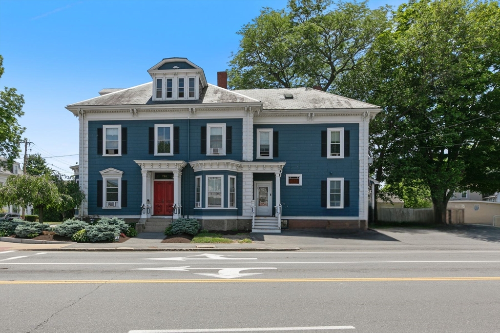 23 Poplar St, Danvers, Massachusetts, 7 Bedrooms Bedrooms, 15 Rooms Rooms,5 BathroomsBathrooms,Residential Income,For Sale,Poplar St,73543444