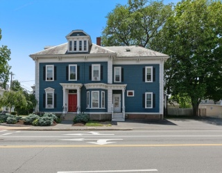 23 Poplar St, Danvers, Massachusetts, 7 Bedrooms Bedrooms, 15 Rooms Rooms,5 BathroomsBathrooms,Residential Income,For Sale,Poplar St,73543444