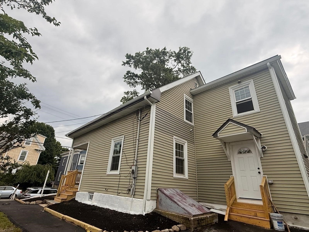 26 Sagamore St, Lynn, Massachusetts, 5 Bedrooms Bedrooms, 8 Rooms Rooms,2 BathroomsBathrooms,Residential,For Sale,Sagamore St,73543473