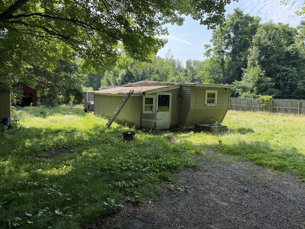 241 Osborne Rd, Ware, Massachusetts, 2 Bedrooms Bedrooms, 4 Rooms Rooms,1 BathroomBathrooms,Residential,For Sale,Osborne Rd,73543452