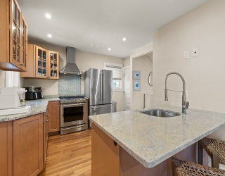724 East Street, Dedham, Massachusetts, 2 Bedrooms Bedrooms, 5 Rooms Rooms,1.5 BathroomsBathrooms,Residential,For Sale,East Street,73543496