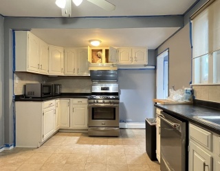 162 Pine St, Quincy, Massachusetts, 4 Bedrooms Bedrooms, 7 Rooms Rooms,2 BathroomsBathrooms,Residential Lease,For Rent,Pine St,73543489