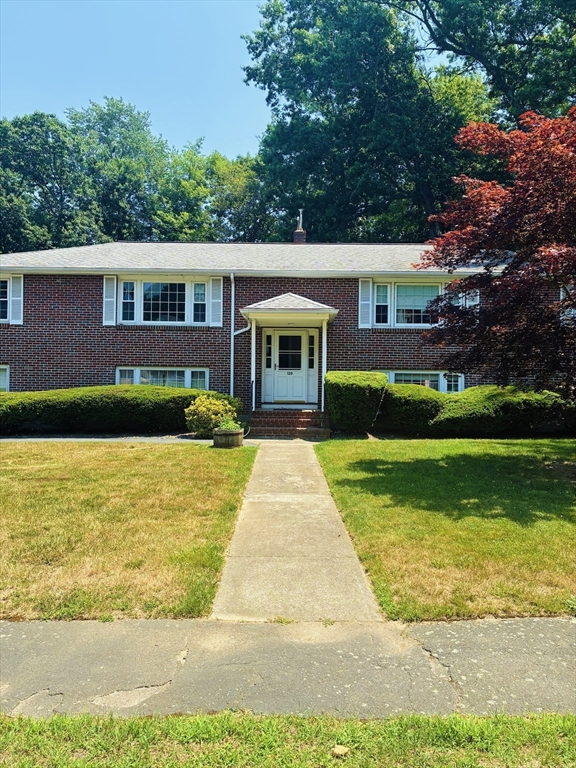 120 Mary Ln, Bridgewater, Massachusetts, 2 Bedrooms Bedrooms, 4 Rooms Rooms,1 BathroomBathrooms,Residential,For Sale,Mary Ln,73543505