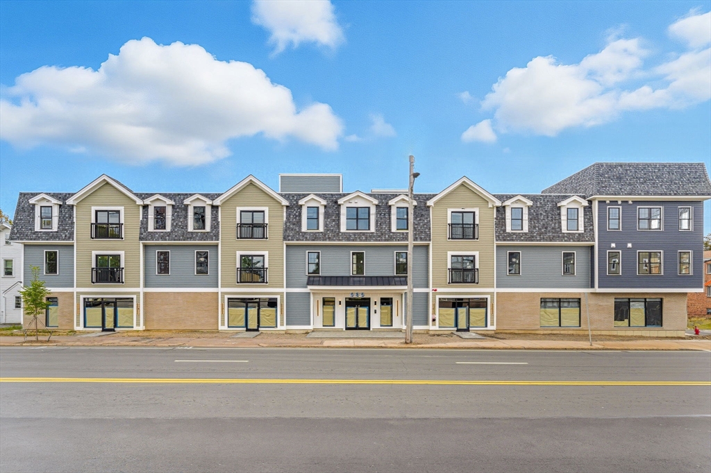 585 Washington St, Quincy, Massachusetts, 2 Bedrooms Bedrooms, 4 Rooms Rooms,2 BathroomsBathrooms,Residential,For Sale,Washington St,73543510