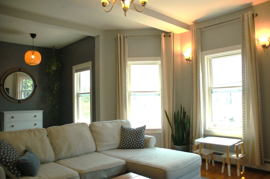 15 Joseph St, Somerville, Massachusetts, 2 Bedrooms Bedrooms, 5 Rooms Rooms,1 BathroomBathrooms,Residential Lease,For Rent,Joseph St,73543540