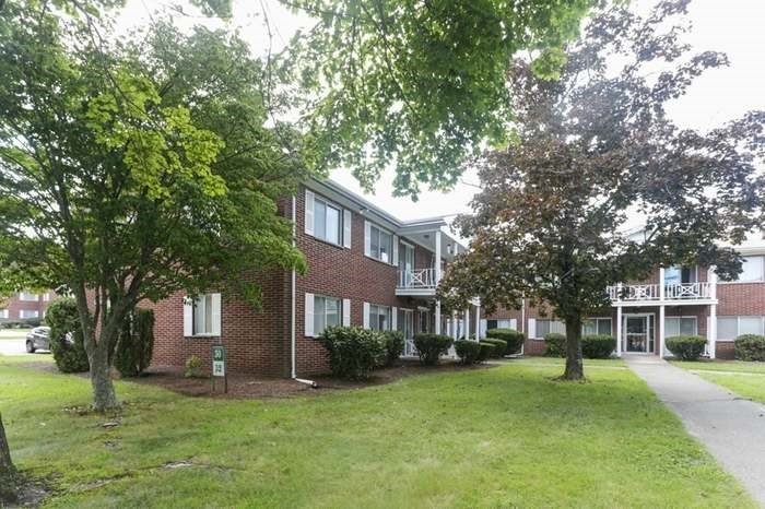 32 Bayberry Dr, Sharon, Massachusetts, 2 Bedrooms Bedrooms, 4 Rooms Rooms,1 BathroomBathrooms,Residential,For Sale,Bayberry Dr,73543543