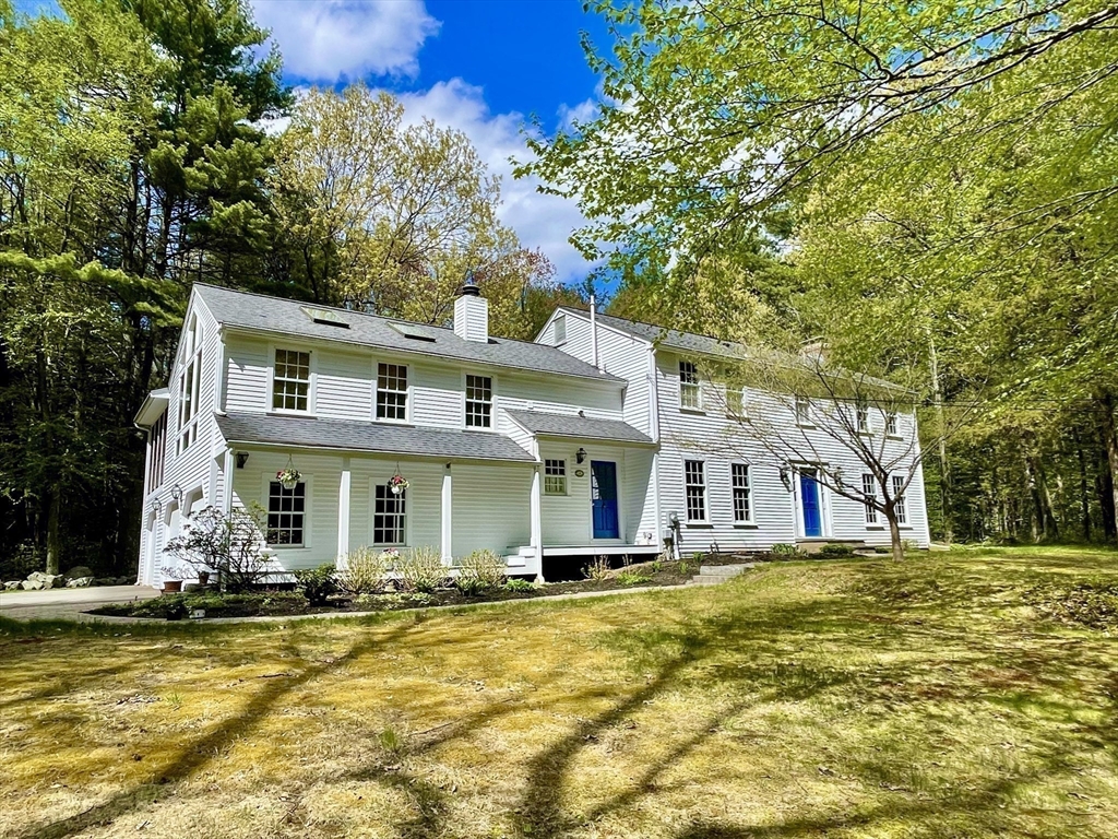 114 Hunters Ridge Rd, Concord, Massachusetts, 4 Bedrooms Bedrooms, 10 Rooms Rooms,2.5 BathroomsBathrooms,Residential,For Sale,Hunters Ridge Rd,73520834