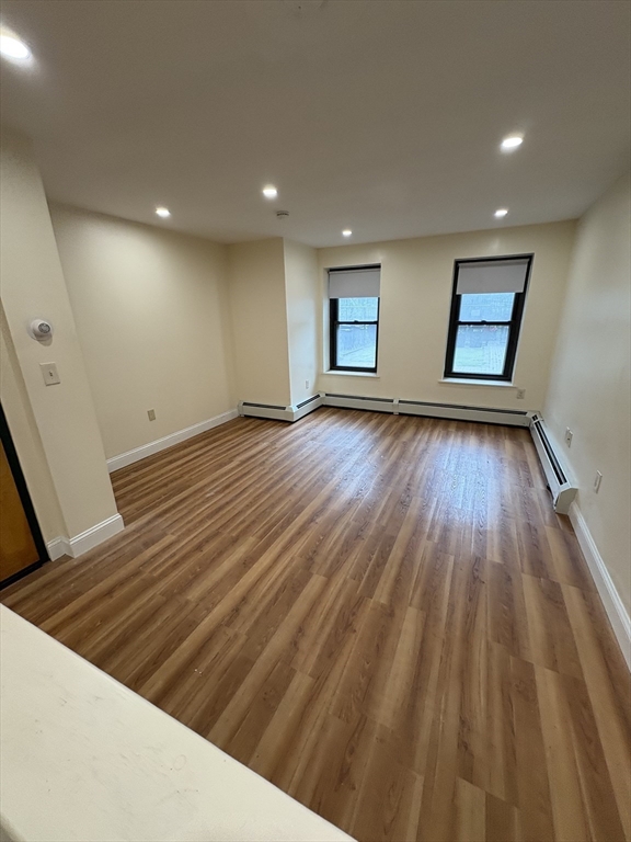 397 Massachusetts Avenue, Boston, Massachusetts, 2 Rooms Rooms,1 BathroomBathrooms,Residential Lease,For Rent,Massachusetts Avenue,73543553