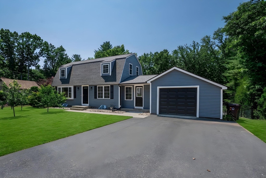 27 Sherwood Ave, Westfield, Massachusetts, 3 Bedrooms Bedrooms, 6 Rooms Rooms,2 BathroomsBathrooms,Residential,For Sale,Sherwood Ave,73543578