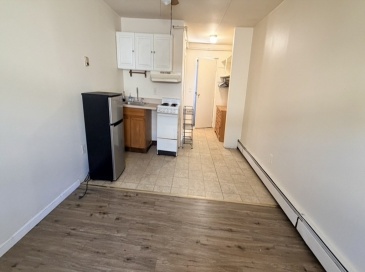 4 Mill St, Peabody, Massachusetts, 2 Rooms Rooms,1 BathroomBathrooms,Residential Lease,For Rent,Mill St,73543580 4 Mill St, Peabody, Massachusetts, 2 Rooms Rooms,1 BathroomBathrooms,Residential Lease,For Rent,Mill St,73543580