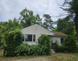 5 Morin Dr, Easthampton, Massachusetts, 3 Bedrooms Bedrooms, 5 Rooms Rooms,1 BathroomBathrooms,Residential,For Sale,Morin Dr,73543591