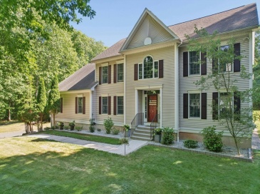 203 Maple St, Douglas, Massachusetts, 4 Bedrooms Bedrooms, 10 Rooms Rooms,3 BathroomsBathrooms,Residential,For Sale,Maple St,73543628 203 Maple St, Douglas, Massachusetts, 4 Bedrooms Bedrooms, 10 Rooms Rooms,3 BathroomsBathrooms,Residential,For Sale,Maple St,73543628
