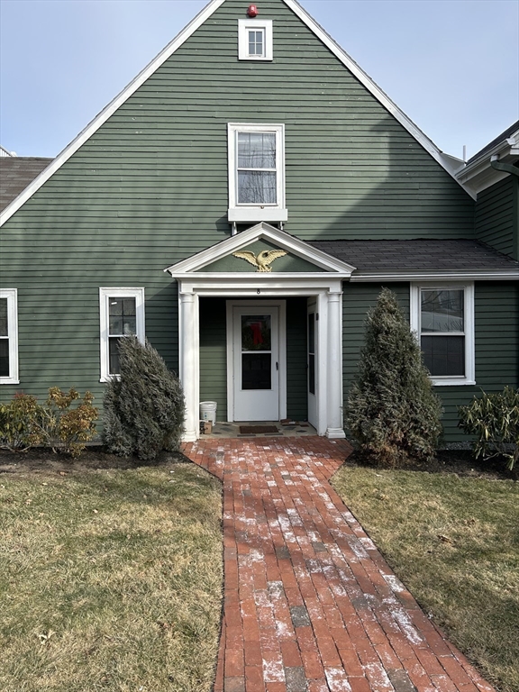 8 Franklin St., Marblehead, Massachusetts, 2 Rooms Rooms,1 BathroomBathrooms,Residential Lease,For Rent,Franklin St.,73499871