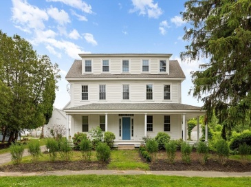 63 Pleasant Street, Rowley, Massachusetts, 3 Bedrooms Bedrooms, 8 Rooms Rooms,2 BathroomsBathrooms,Residential Lease,For Rent,Pleasant Street,73532811