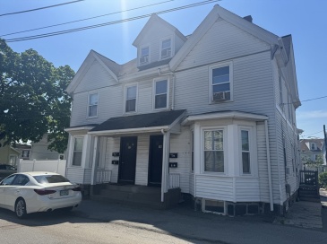 12 Bedford Street, Waltham, Massachusetts, 1 Bedroom Bedrooms, 3 Rooms Rooms,1 BathroomBathrooms,Residential Lease,For Rent,Bedford Street,73522010