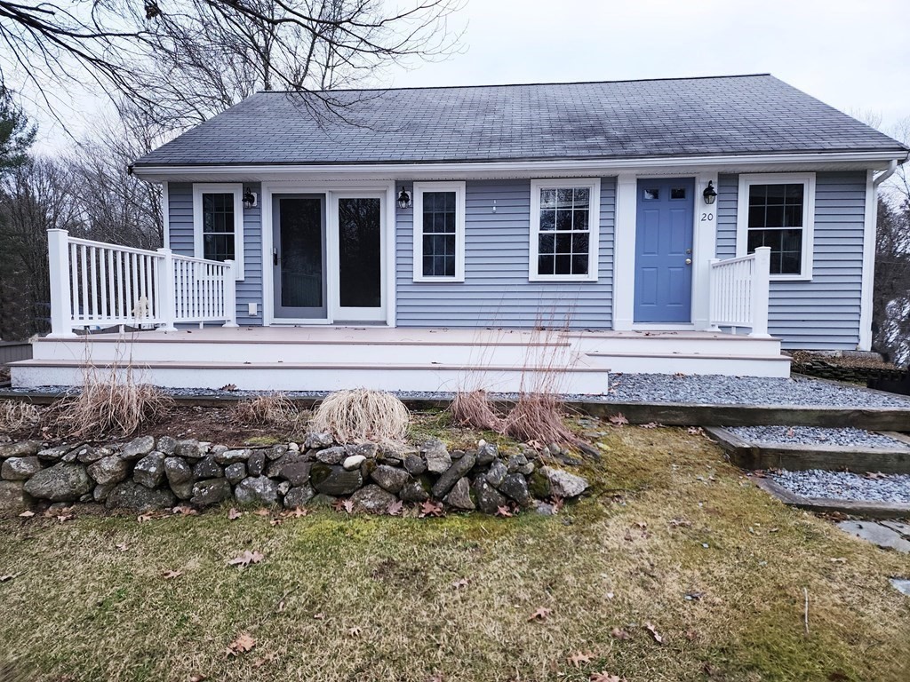 20 Cutler Street, Bedford, Massachusetts, 2 Bedrooms Bedrooms, 4 Rooms Rooms,1 BathroomBathrooms,Residential Lease,For Rent,Cutler Street,73502220