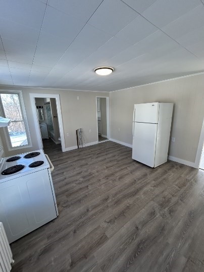 148 Hamilton St, Southbridge, Massachusetts, 2 Bedrooms Bedrooms, 5 Rooms Rooms,1 BathroomBathrooms,Residential Lease,For Rent,Hamilton St,73522578
