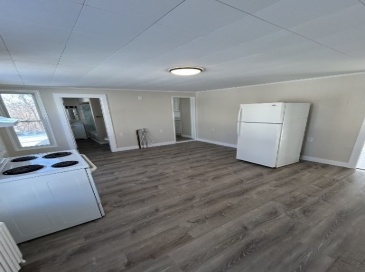 148 Hamilton St, Southbridge, Massachusetts, 2 Bedrooms Bedrooms, 5 Rooms Rooms,1 BathroomBathrooms,Residential Lease,For Rent,Hamilton St,73522578
