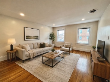 59 West 7th, Boston, Massachusetts, 3 Bedrooms Bedrooms, 5 Rooms Rooms,1 BathroomBathrooms,Residential Lease,For Rent,West 7th,73531494