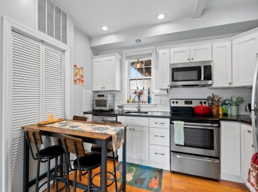 662 Saratoga, Boston, Massachusetts, 3 Bedrooms Bedrooms, 5 Rooms Rooms,1 BathroomBathrooms,Residential Lease,For Rent,Saratoga,73518447 662 Saratoga, Boston, Massachusetts, 3 Bedrooms Bedrooms, 5 Rooms Rooms,1 BathroomBathrooms,Residential Lease,For Rent,Saratoga,73518447