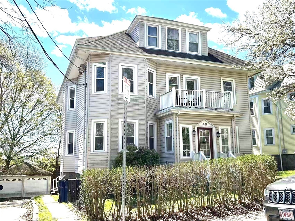 40 Manthorne, Boston, Massachusetts, 3 Bedrooms Bedrooms, 5 Rooms Rooms,1 BathroomBathrooms,Residential Lease,For Rent,Manthorne,73507339