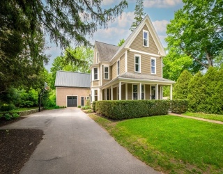 142 Asbury Street, Hamilton, Massachusetts, 5 Bedrooms Bedrooms, 12 Rooms Rooms,4 BathroomsBathrooms,Residential,For Sale,Asbury Street,73525811