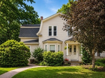 8 Church St, Ayer, Massachusetts, 2 Bedrooms Bedrooms, 4 Rooms Rooms,1 BathroomBathrooms,Residential Lease,For Rent,Church St,73541380 8 Church St, Ayer, Massachusetts, 2 Bedrooms Bedrooms, 4 Rooms Rooms,1 BathroomBathrooms,Residential Lease,For Rent,Church St,73541380