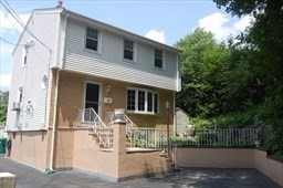 17 Saint Denis Ave, Medford, Massachusetts, 3 Bedrooms Bedrooms, 7 Rooms Rooms,1.5 BathroomsBathrooms,Residential Lease,For Rent,Saint Denis Ave,73512384