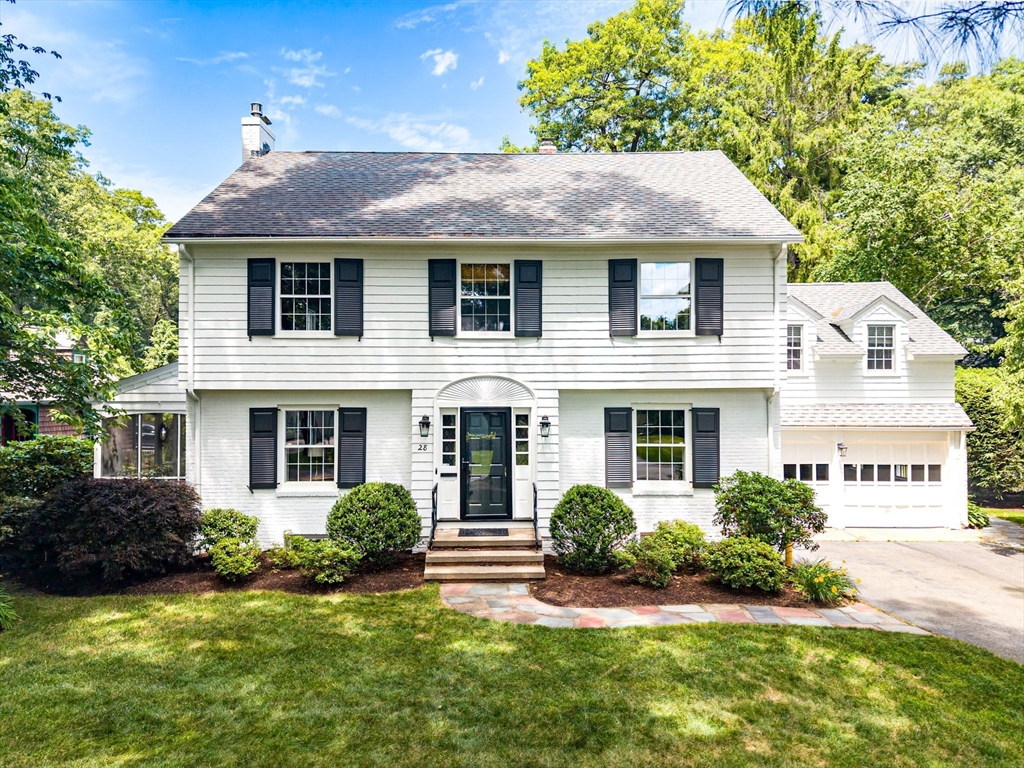 28 Brittany Rd, Longmeadow, Massachusetts, 4 Bedrooms Bedrooms, 8 Rooms Rooms,3.5 BathroomsBathrooms,Residential,For Sale,Brittany Rd,73543644