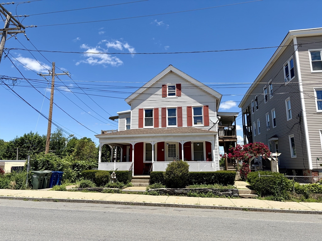 62 Mechanic St., Leominster, Massachusetts, 4 Bedrooms Bedrooms, 8 Rooms Rooms,3 BathroomsBathrooms,Residential Income,For Sale,Mechanic St.,73543683