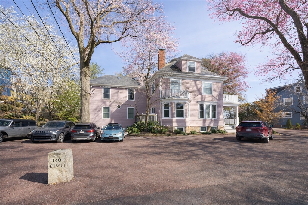 140 Kilsyth, Boston, Massachusetts, 2 Bedrooms Bedrooms, 5 Rooms Rooms,1 BathroomBathrooms,Residential,For Sale,Kilsyth,73485091