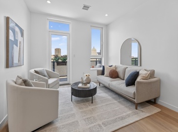 1395 Washington Street, Boston, Massachusetts, 2 Bedrooms Bedrooms, 2 Rooms Rooms,1.5 BathroomsBathrooms,Residential,For Sale,Washington Street,73543706