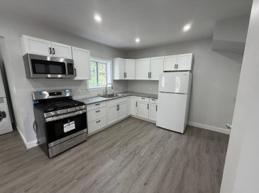 75 Draper, Mansfield, Massachusetts, 3 Bedrooms Bedrooms, 5 Rooms Rooms,2 BathroomsBathrooms,Residential Lease,For Rent,Draper,73543715 75 Draper, Mansfield, Massachusetts, 3 Bedrooms Bedrooms, 5 Rooms Rooms,2 BathroomsBathrooms,Residential Lease,For Rent,Draper,73543715
