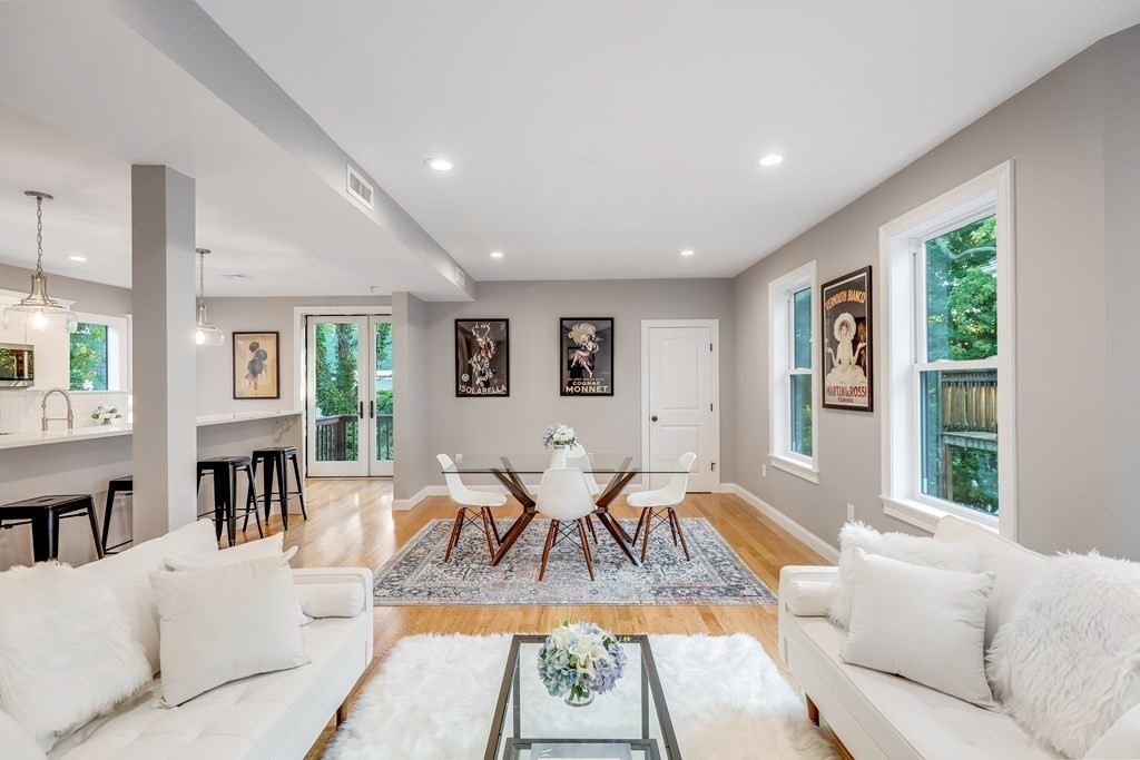 6 Greenleaf Ave, Medford, Massachusetts, 4 Bedrooms Bedrooms, 7 Rooms Rooms,3.5 BathroomsBathrooms,Residential Lease,For Rent,Greenleaf Ave,73543724