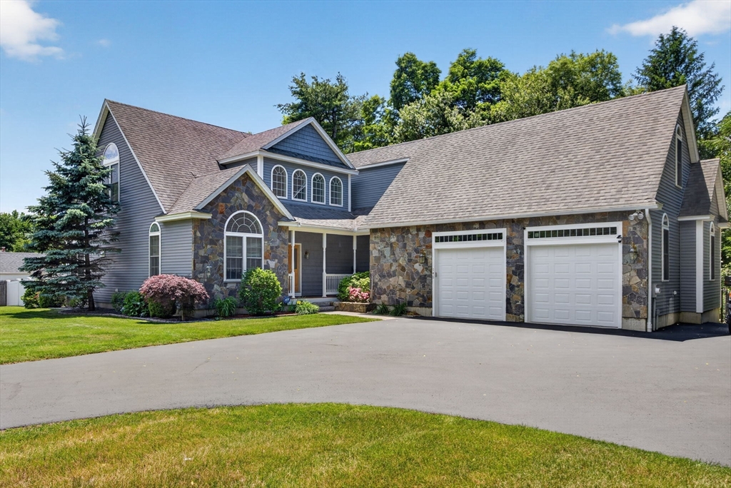 146 Central Street, Acton, Massachusetts, 4 Bedrooms Bedrooms, 7 Rooms Rooms,3 BathroomsBathrooms,Residential,For Sale,Central Street,73543726