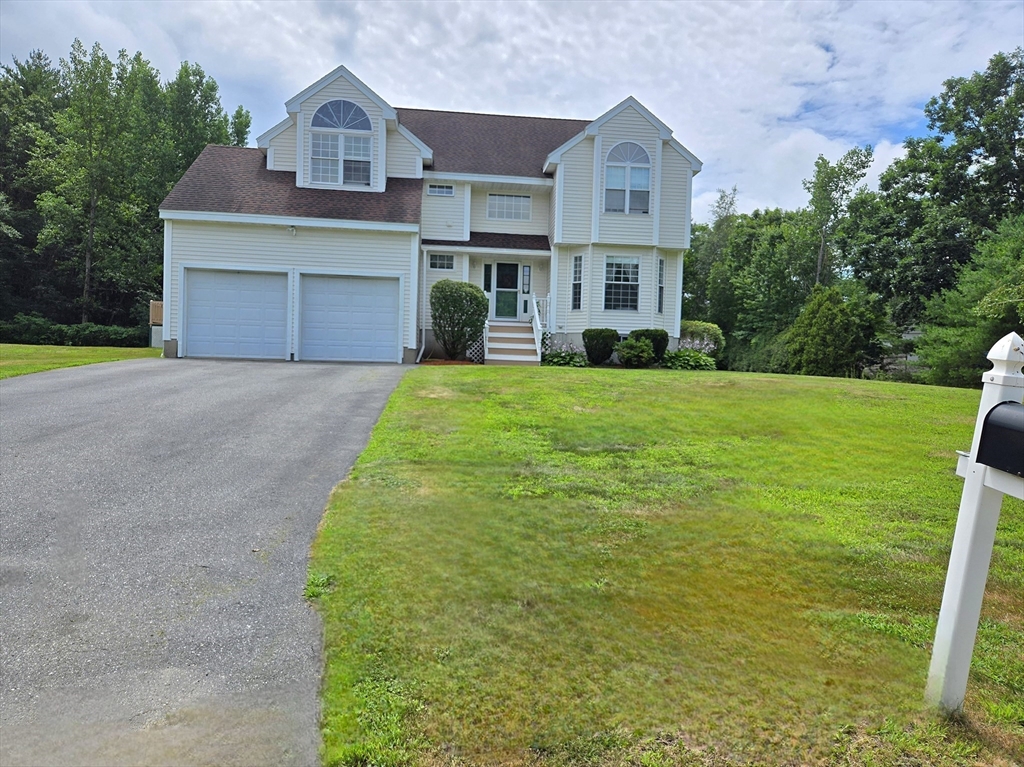 4 Jennifer, Pelham, New Hampshire, 4 Bedrooms Bedrooms, 8 Rooms Rooms,2.5 BathroomsBathrooms,Residential,For Sale,Jennifer,73543732