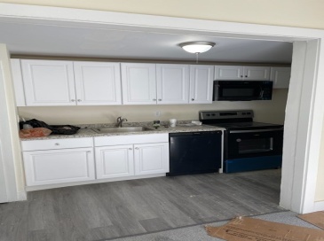 8-10 School St, Amesbury, Massachusetts, 1 Bedroom Bedrooms, 4 Rooms Rooms,1 BathroomBathrooms,Residential Lease,For Rent,School St,73543753 8-10 School St, Amesbury, Massachusetts, 1 Bedroom Bedrooms, 4 Rooms Rooms,1 BathroomBathrooms,Residential Lease,For Rent,School St,73543753