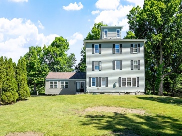 293 West St, Lunenburg, Massachusetts, 5 Bedrooms Bedrooms, 12 Rooms Rooms,2 BathroomsBathrooms,Residential,For Sale,West St,73543776