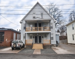 13 Sackett St, Westfield, Massachusetts, 2 Bedrooms Bedrooms, 5 Rooms Rooms,1 BathroomBathrooms,Residential Lease,For Rent,Sackett St,73543778