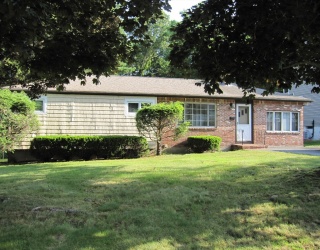 15 Lilian Road, Framingham, Massachusetts, 3 Bedrooms Bedrooms, 7 Rooms Rooms,1 BathroomBathrooms,Residential,For Sale,Lilian Road,73543801