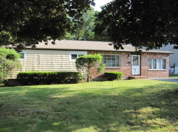 15 Lilian Road, Framingham, Massachusetts, 3 Bedrooms Bedrooms, 7 Rooms Rooms,1 BathroomBathrooms,Residential,For Sale,Lilian Road,73543801