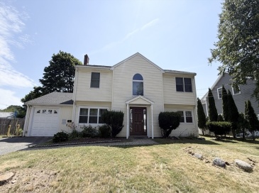 4 Rutledge Rd, Natick, Massachusetts, 3 Bedrooms Bedrooms, 8 Rooms Rooms,3.5 BathroomsBathrooms,Residential Lease,For Rent,Rutledge Rd,73543807
