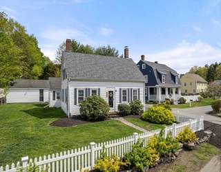 2067 Washington St, Canton, Massachusetts, 3 Bedrooms Bedrooms, 7 Rooms Rooms,2 BathroomsBathrooms,Residential,For Sale,Washington St,73518717